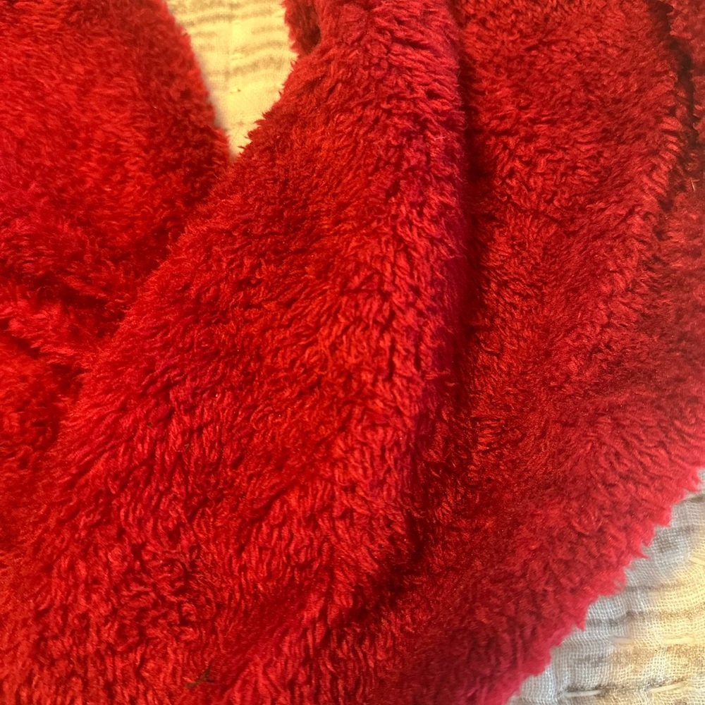 GUCCI Scarf - Picture 5 of 5